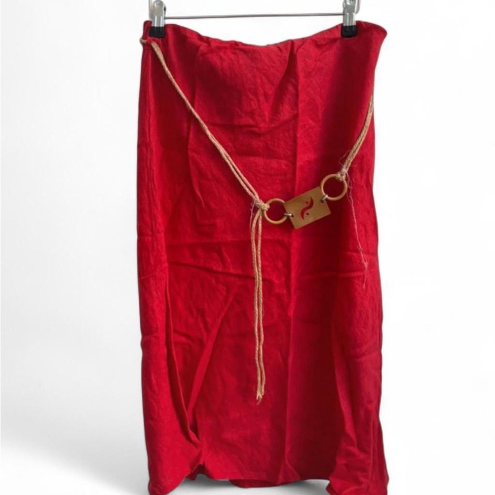 Y2K 2000s Italian vintage red linen low waisted midi skirt with belt.